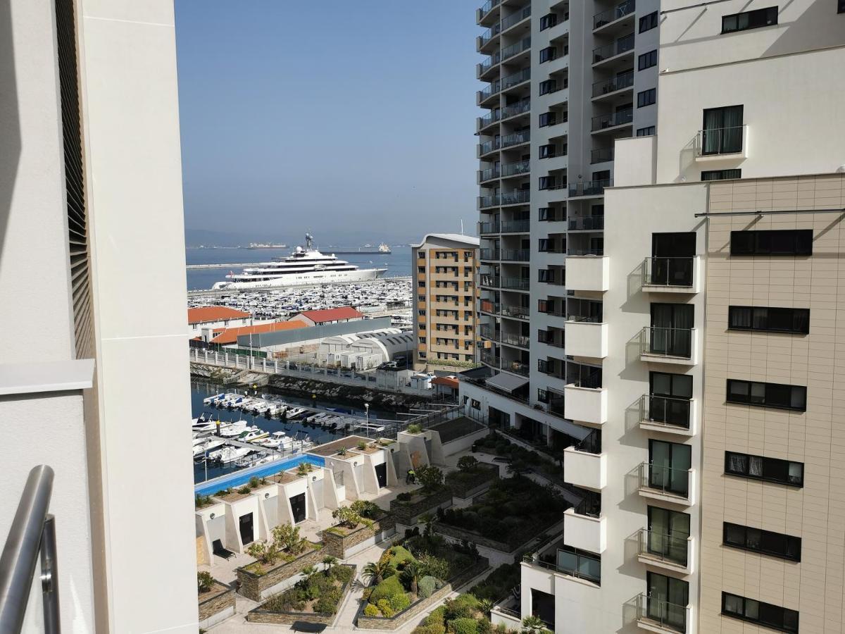 Kings Wharf Quay29 - Large Studio Apartment With 3 Pools - Gym - Rock Views - Holiday And Short Let Apartments In Gibraltár Kültér fotó
