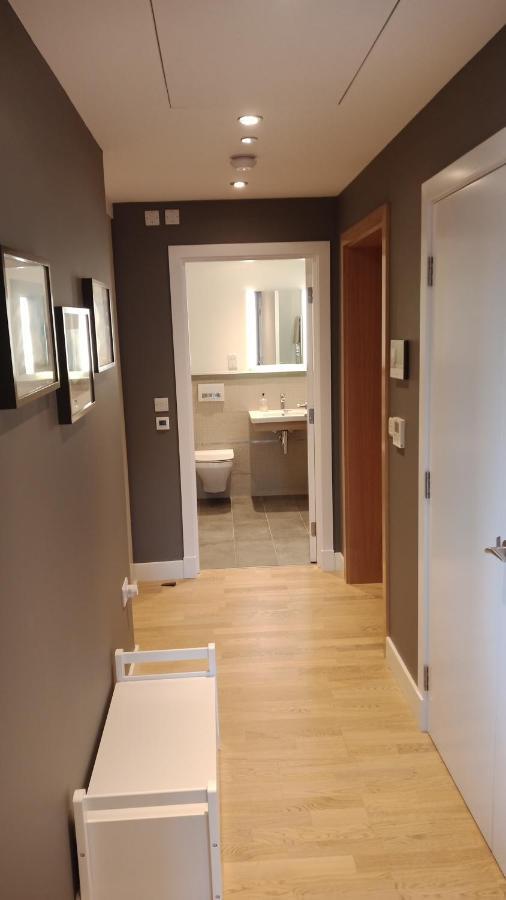 Kings Wharf Quay29 - Large Studio Apartment With 3 Pools - Gym - Rock Views - Holiday And Short Let Apartments In Gibraltár Kültér fotó
