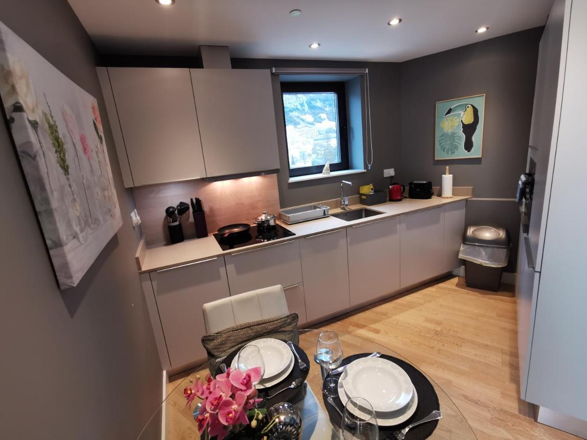 Kings Wharf Quay29 - Large Studio Apartment With 3 Pools - Gym - Rock Views - Holiday And Short Let Apartments In Gibraltár Kültér fotó